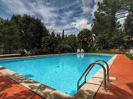 Expensive Villa With Tennis Court in Sinalunga