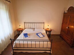 Expensive Villa With Tennis Court in Sinalunga
