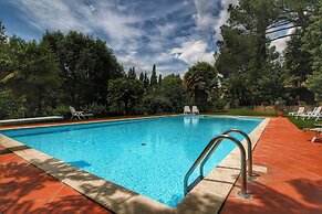 Expensive Villa With Tennis Court in Sinalunga