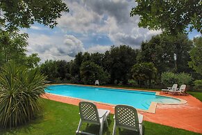 Expensive Villa With Tennis Court in Sinalunga