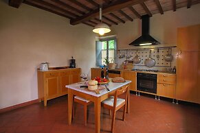 Expensive Villa With Tennis Court in Sinalunga