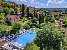 Air-conditioned Flat With Pool and Wellness Area