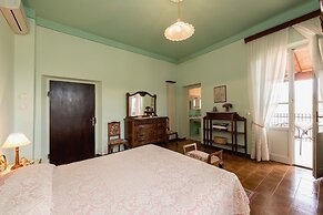 Air-conditioned Flat With Pool and Wellness Area