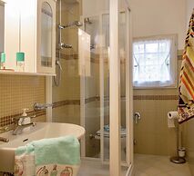 Air-conditioned Flat With Pool and Wellness Area