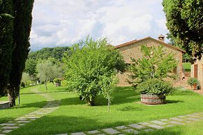 Air-conditioned Flat With Pool and Wellness Area