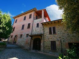 Air-conditioned Flat With Pool and Wellness Area