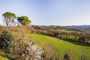 Lovely Apartment in Citerna With Swimming Pool