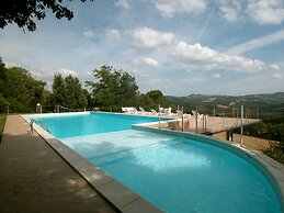 Lovely Apartment in Citerna With Swimming Pool