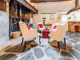 Characteristic Holiday Home in Cherain With Balcony