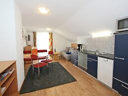 Modern Apartment in Fiss at Ski Bus Stop