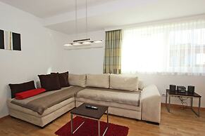 Modern Apartment in Fiss at Ski Bus Stop
