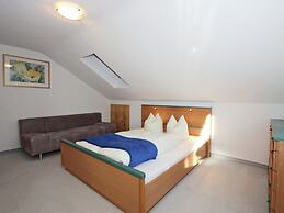 Modern Apartment in Fiss at Ski Bus Stop