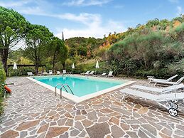 Captivating Apartment in Assisi With Swimming Pool