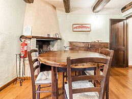 Captivating Apartment in Assisi With Swimming Pool