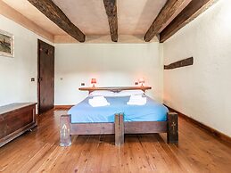 Captivating Apartment in Assisi With Swimming Pool