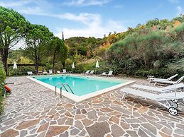 Captivating Apartment in Assisi With Swimming Pool