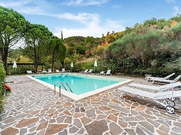 Captivating Apartment in Assisi With Swimming Pool