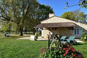 Spacious Holiday Home in Saint-nexans With Terrace