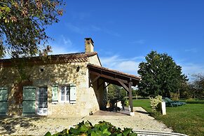 Spacious Holiday Home in Saint-nexans With Terrace