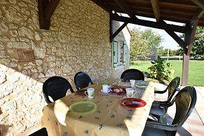 Spacious Holiday Home in Saint-nexans With Terrace