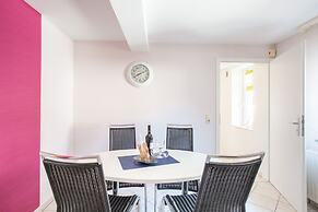 Delightful Holiday Home in Battenberg Near Forest