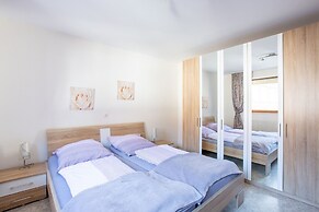 Delightful Holiday Home in Battenberg Near Forest