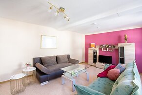 Delightful Holiday Home in Battenberg Near Forest