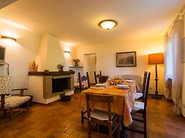 Beautiful Cottage in Dicomano With Swimming Pool