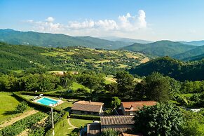 Beautiful Cottage in Dicomano With Swimming Pool