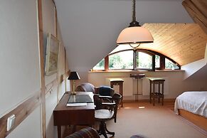 Rustic-style Apartment in Buschenhagen With Garden