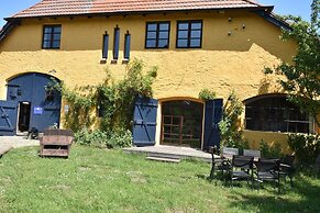 Rustic-style Apartment in Buschenhagen With Garden
