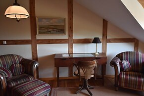 Rustic-style Apartment in Buschenhagen With Garden