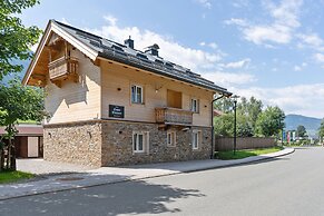 Central Apartment With Balcony, Terrace, Garden, Deckchairs