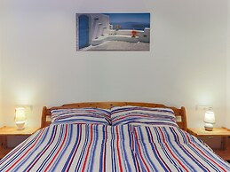 Central Apartment With Balcony, Terrace, Garden, Deckchairs