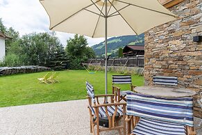 Central Apartment With Balcony, Terrace, Garden, Deckchairs