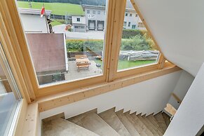 Central Apartment With Balcony, Terrace, Garden, Deckchairs
