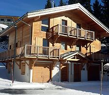 Splendid Chalet in Chamrousse With TV