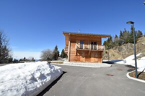 Splendid Chalet in Chamrousse With TV