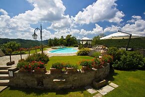 Nice Apartment in Apecchio With Shared Swimming Pool