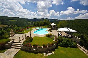 Nice Apartment in Apecchio With Shared Swimming Pool