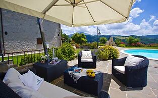 Nice Apartment in Apecchio With Shared Swimming Pool