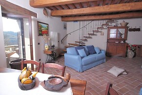 Nice Apartment in Apecchio With Shared Swimming Pool
