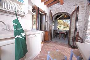 Nice Apartment in Apecchio With Shared Swimming Pool