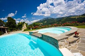 Nice Apartment in Apecchio With Shared Swimming Pool