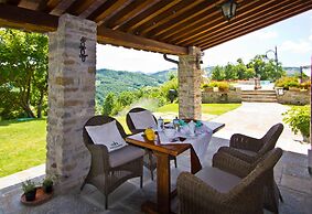 Nice Apartment in Apecchio With Shared Swimming Pool