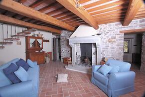 Nice Apartment in Apecchio With Shared Swimming Pool
