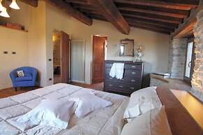 Nice Apartment in Apecchio With Shared Swimming Pool