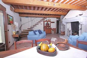 Nice Apartment in Apecchio With Shared Swimming Pool