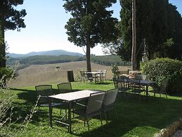 Appealing Apartment in Collesalvetti With Garden