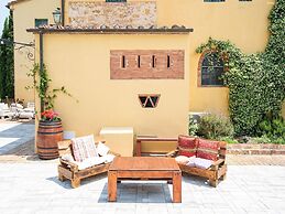 Appealing Apartment in Collesalvetti With Garden